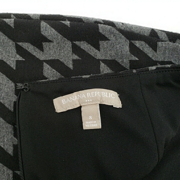 BANANA Republic Factory Large Houndstooth Print Mini Skirt - Picture 5 of 8